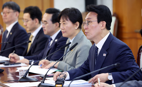 金총리 "대통령 순방중 비상경제대응 소홀함 없이…매일 밀착 점검"(종합)