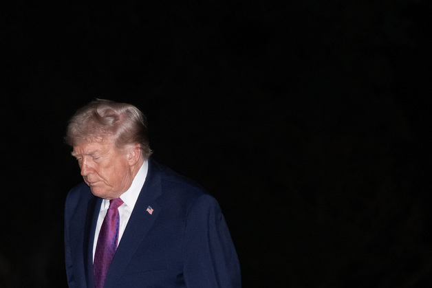 트럼프 지지율 33%, 2기 최저…이란전쟁 지지 32%뿐