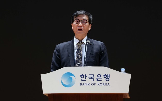 이창용 "금리 동결도 용기 있는 결정…한은 나가서도 경제 평론할 것"(종합)