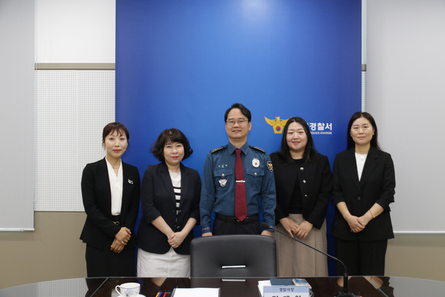 순천경찰, 보이스피싱 막은 금융인 4명에게 감사장 수여