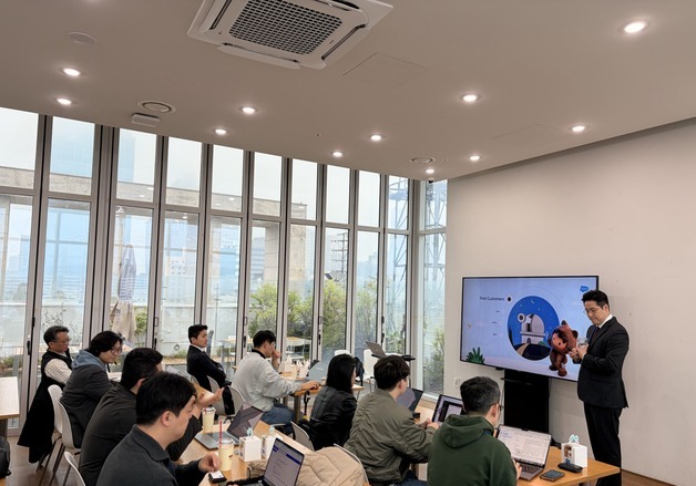 "추측 말고 예측해야"…코스포·세일즈포스, '스케일업 세미나' 개최