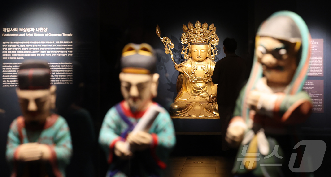 (서울=뉴스1) 김성진 기자 = 20일 서울 종로구 불교중앙박물관에서 열린 선운사 '삼지장보살상' 최초 서울 상경 특별전 '도솔산 선운사-선禪에 들고 구름에 눕다' 전시 설명회에서 …