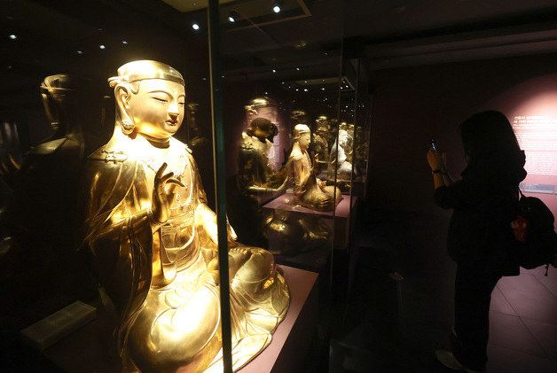 선운사 '삼지장보살상' 최초 한자리에