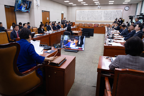 의결하는 국정조사 특별위원회