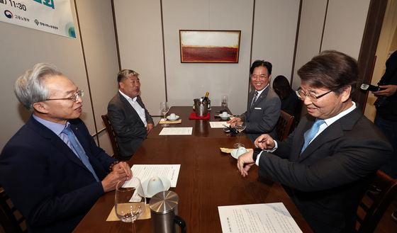 경사노위위원장 "사회적 대화 2.0 출발…서로 이해하려는 노력 필요"