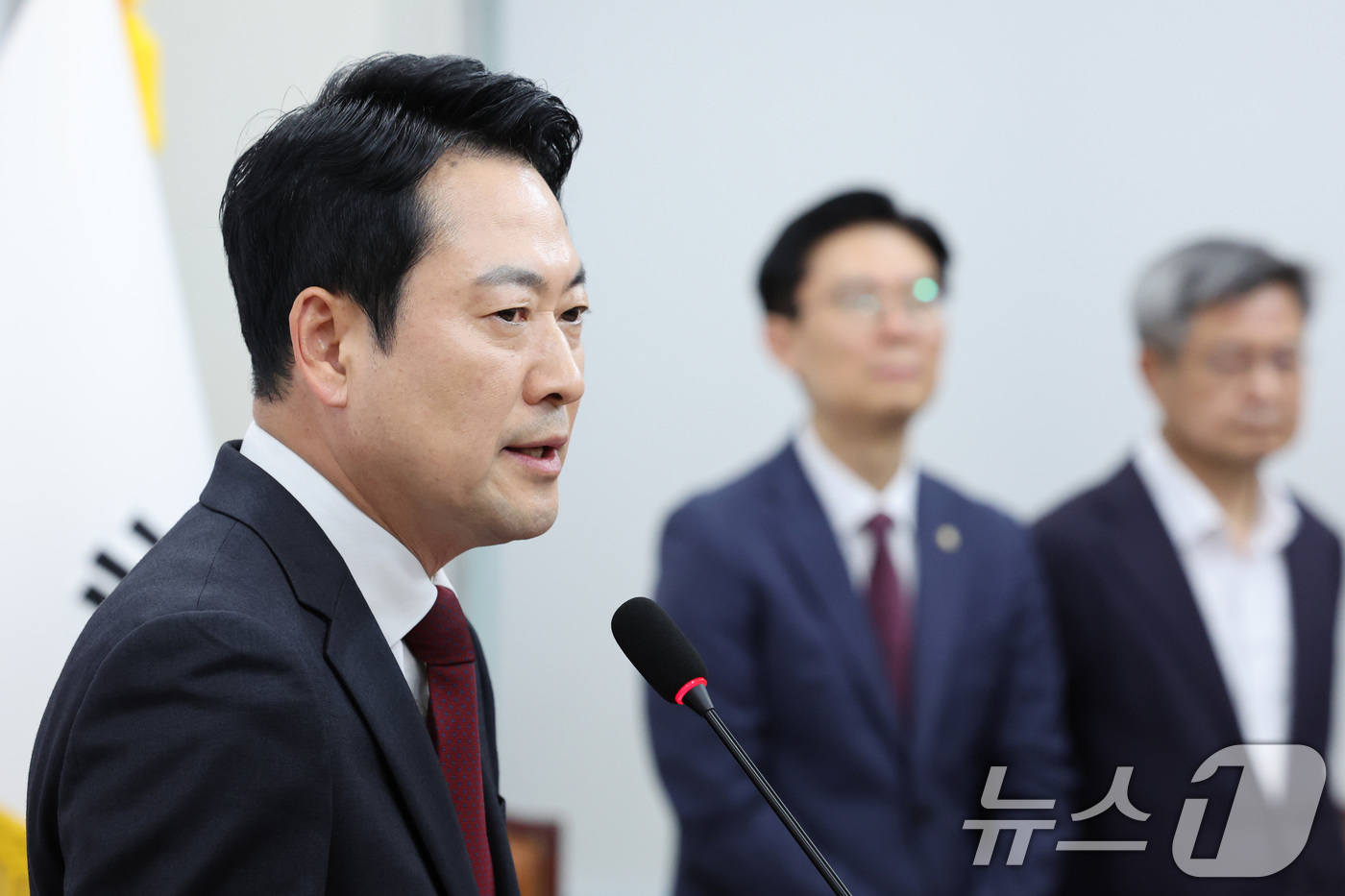 (서울=뉴스1) 신웅수 기자 = 장동혁 국민의힘 대표가 20일 서울 여의도 국회에서 방미 성과 관련 기자간담회를 하고 있다. 2026.4.20/뉴스1