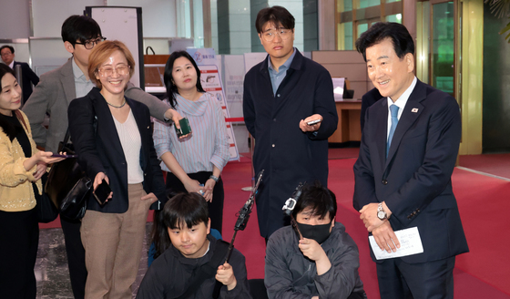 북한 핵시설 관련 발언하는 정동영 장관