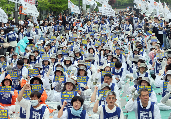 '시설 수용에서 지역사회 자립으로'