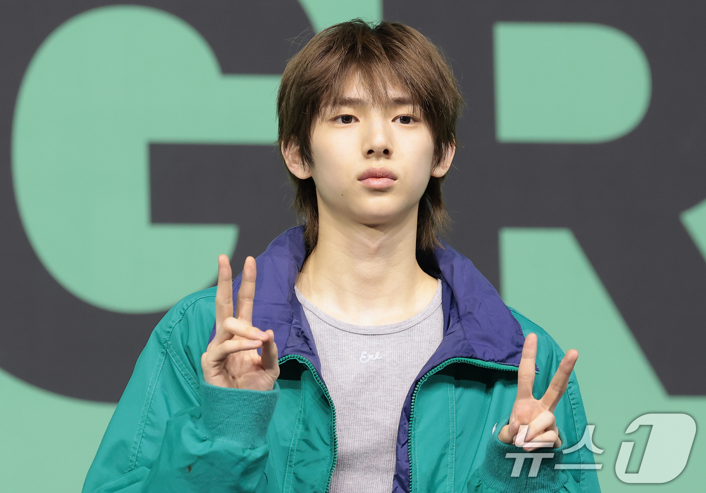 (서울=뉴스1) 권현진 기자 = 그룹 코르티스(CORTIS)의 주훈이 20일 서울 광진구 예스24라이브홀에서 열린 미니 2집 'GREENGREEN'(그린그린) 발매 쇼케이스에서 포 …