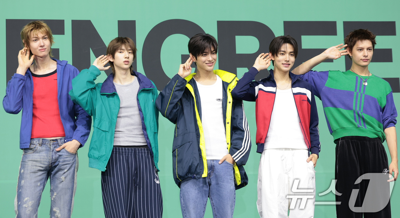 (서울=뉴스1) 권현진 기자 = 그룹 코르티스(CORTIS)의 마틴(왼쪽부터)과 주훈, 건호, 성현, 제임스가 20일 서울 광진구 예스24라이브홀에서 열린 미니 2집 'GREENG …