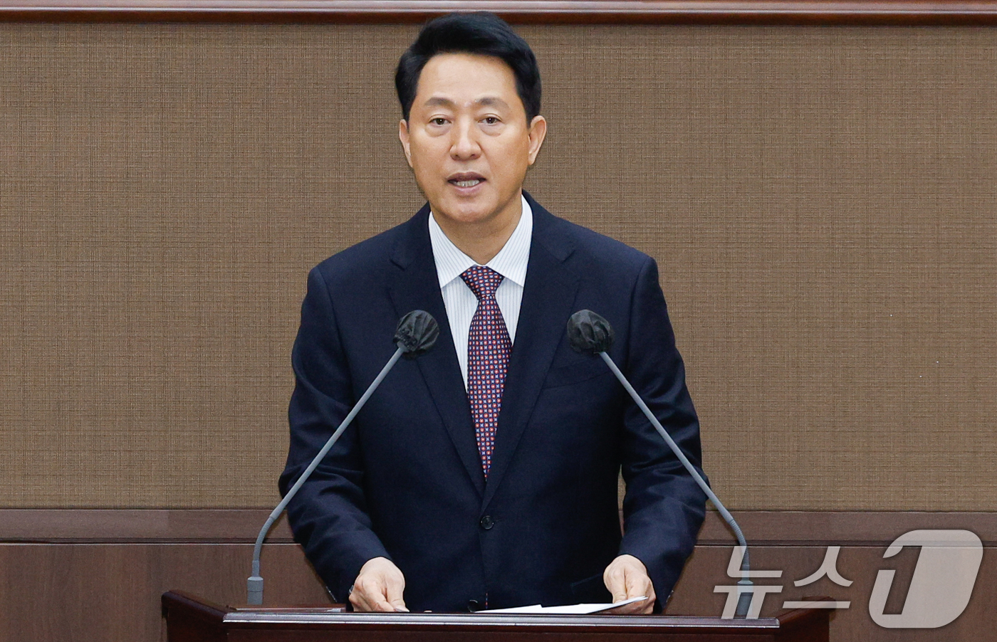 (서울=뉴스1) 안은나 기자 = 오세훈 서울시장이 20일 오후 중구 서울시의회에서 열린 제335회 임시회 제1차 본회의에 참석해 2026년도 제1회 추가경정예산안 제출에 따른 시정 …