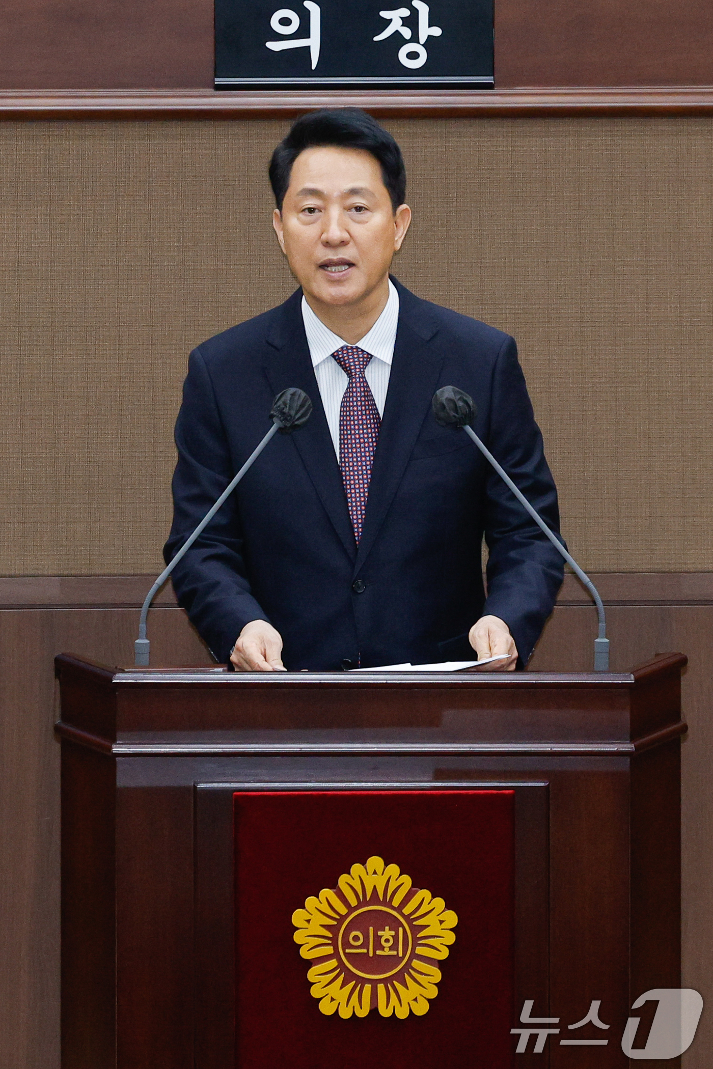 (서울=뉴스1) 안은나 기자 = 오세훈 서울시장이 20일 오후 중구 서울시의회에서 열린 제335회 임시회 제1차 본회의에 참석해 2026년도 제1회 추가경정예산안 제출에 따른 시정 …