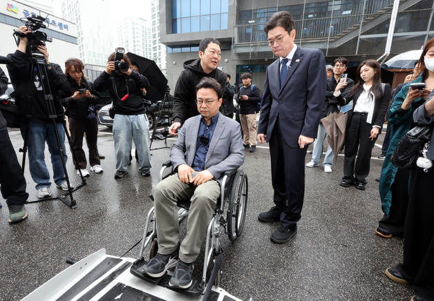 장애인콜택시 이용환경 및 불편사항 점검하는 정원오 후보