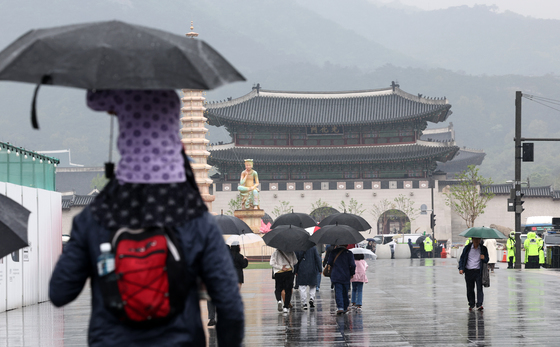 봄비 내리는 서울
