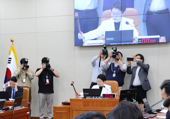 국회 재경위, 신현송 인사청문경과보고서 채택