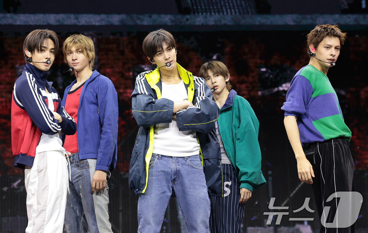 (서울=뉴스1) 권현진 기자 = 그룹 코르티스(CORTIS)가 20일 서울 광진구 예스24라이브홀에서 열린 미니 2집 'GREENGREEN'(그린그린) 발매 쇼케이스에서 타이틀 곡 …