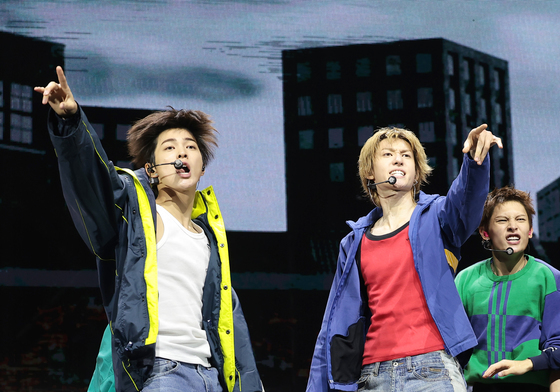 건호·마틴, 신나게