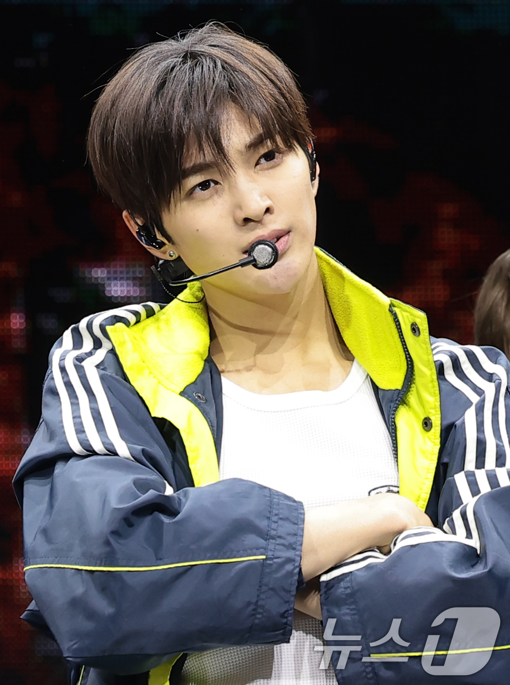 (서울=뉴스1) 권현진 기자 = 그룹 코르티스(CORTIS) 건호가 20일 서울 광진구 예스24라이브홀에서 열린 미니 2집 'GREENGREEN'(그린그린) 발매 쇼케이스에서 타이 …