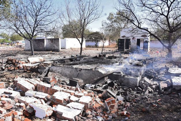 인도 남부 폭죽공장 대형 폭발…근로자 23명 사망