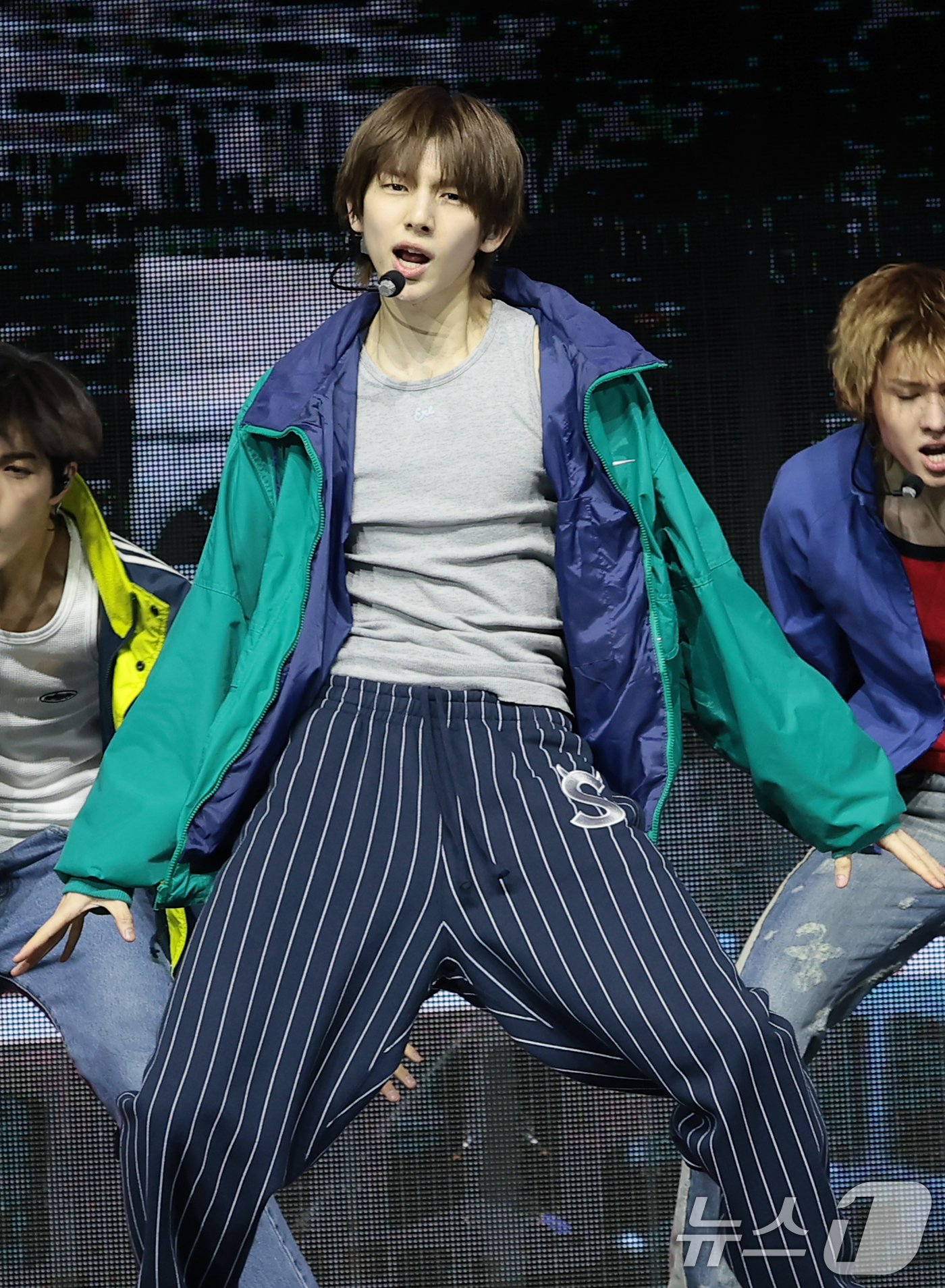 (서울=뉴스1) 권현진 기자 = 그룹 코르티스(CORTIS) 주훈이 20일 서울 광진구 예스24라이브홀에서 열린 미니 2집 'GREENGREEN'(그린그린) 발매 쇼케이스에서 타이 …