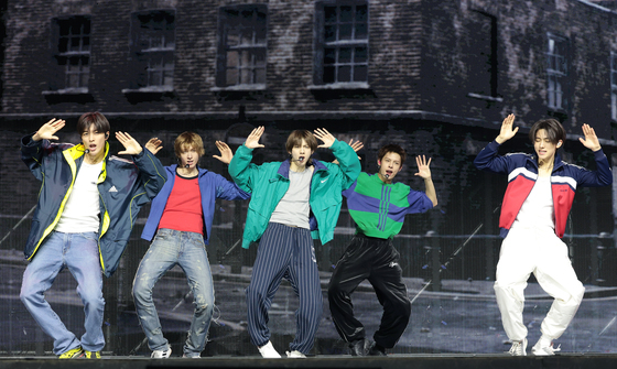 컴백 무대 선보이는 코르티스