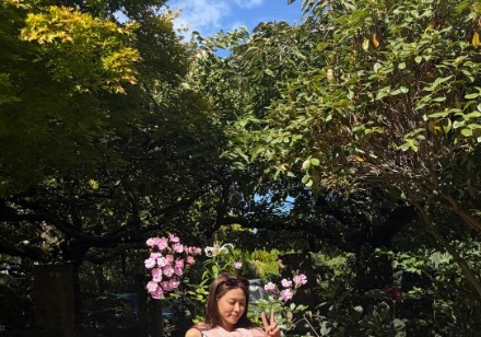 설현, 건강미 넘치는 몸매…쇼트팬츠에 뽐낸 탄탄 각선미  [N샷]