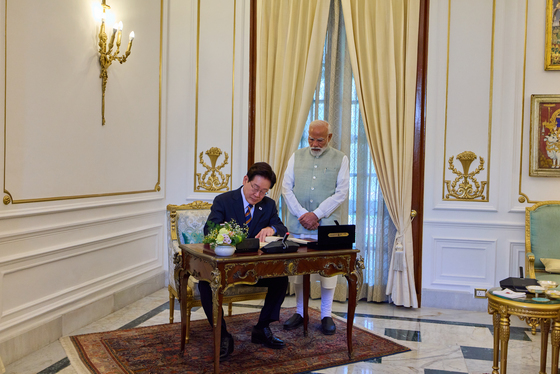 李대통령 "소년공과 茶장수 만남"…인도 총리 "100년 전 예언 현실로"