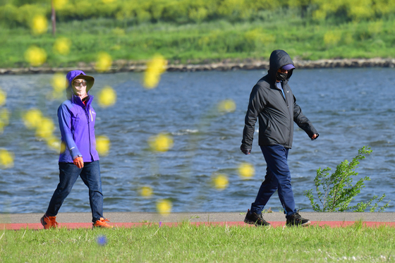 초겨울 같은 아침