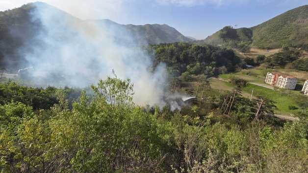 양양 서면서 산불…헬기 4대 투입 진화 중(상보)