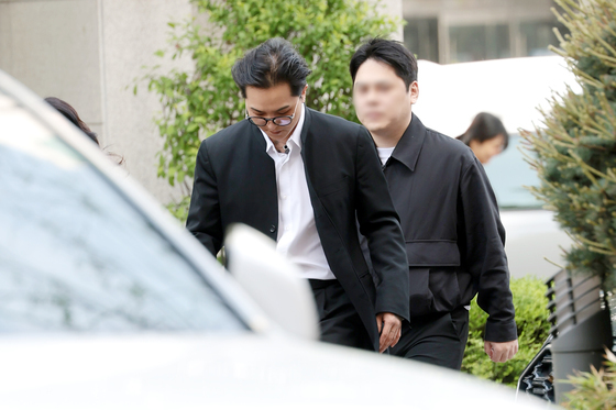 1차 공판 출석하는 송민호