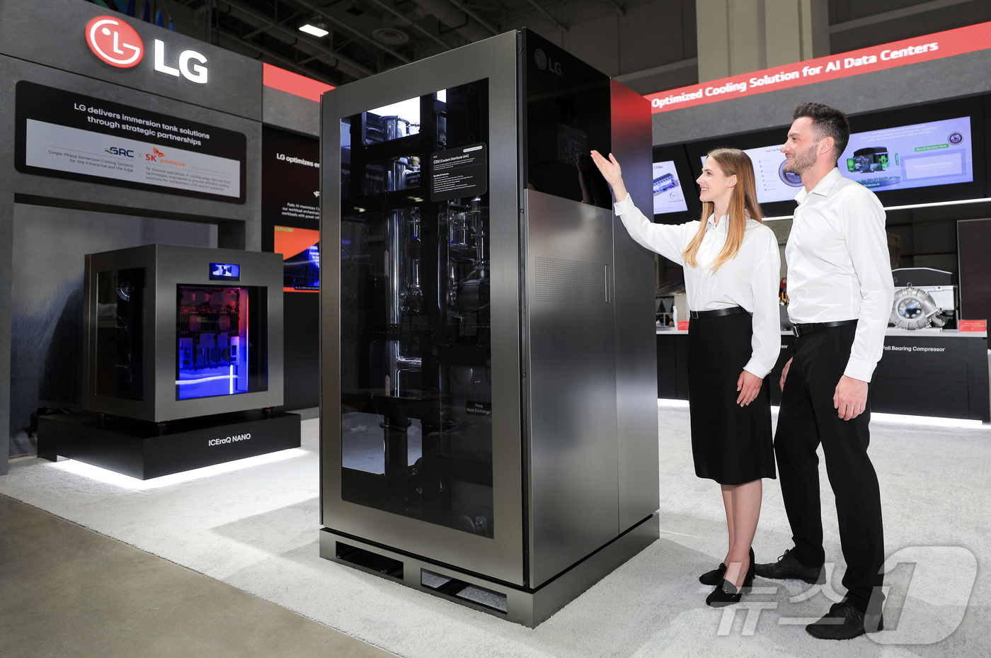 (서울=뉴스1) = LG전자가 20일부터 23일(현지시간)까지 미국 워싱턴 D.C.에서 열리는 '데이터센터월드 2026(DCW)'에 참가해 AI 데이터센터용 공기·액체·액침 냉각 …