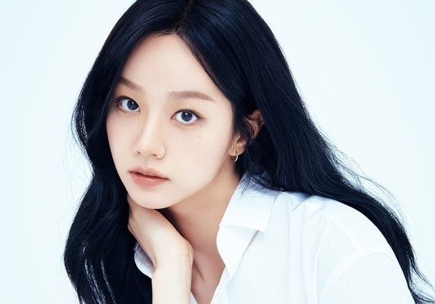 더 성숙해진 혜리, 청순미와 시크함 공존하는 매력