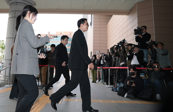 1차 공판 출석하는 송민호