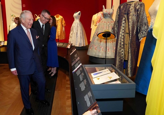 찰스 英국왕, 엘리자베스여왕 100번째 생일 맞아 '사모곡' 바쳐