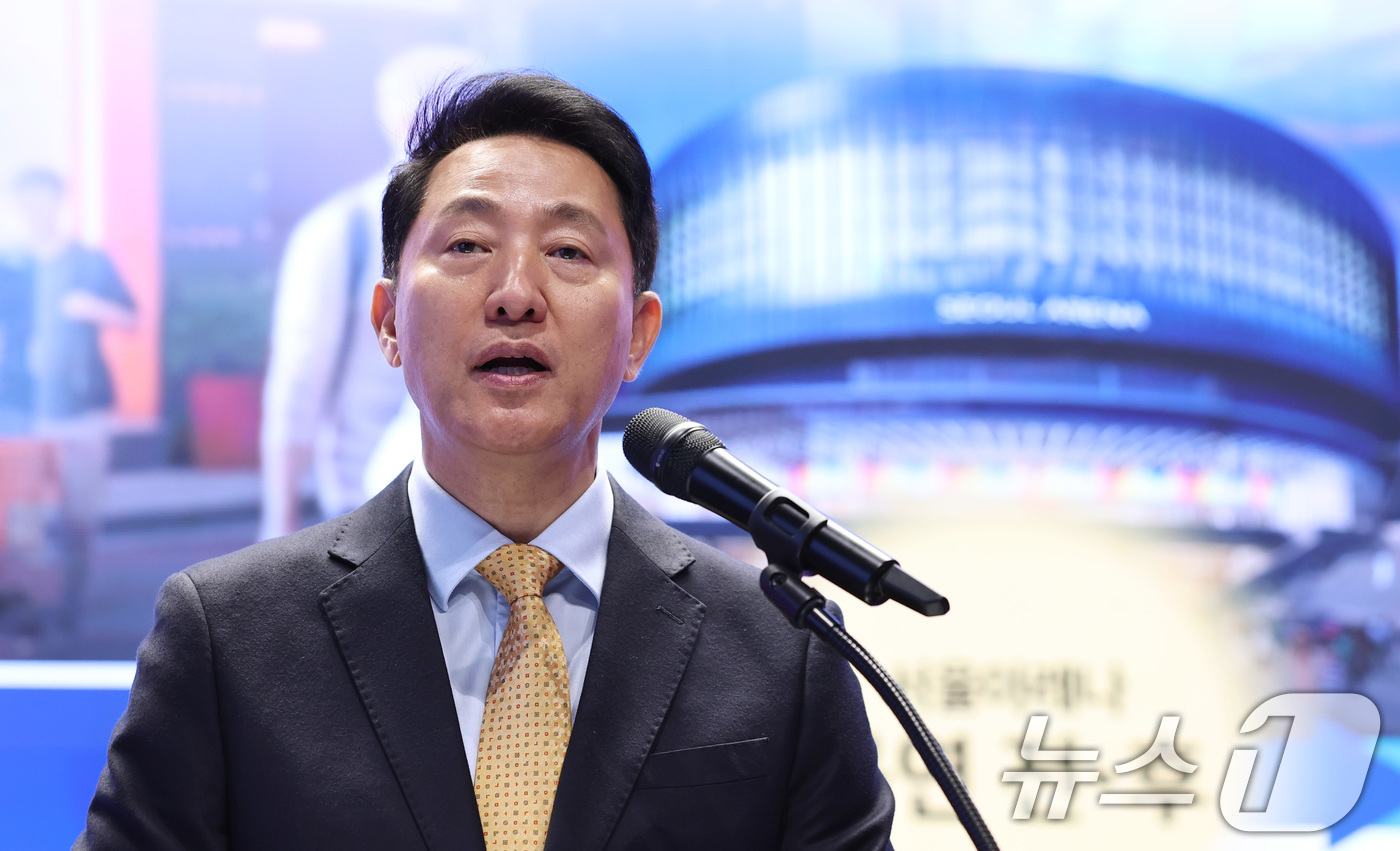 (서울=뉴스1) 구윤성 기자 = 오세훈 서울시장이 21일 오전 서울시청 내친구서울1관에서 도봉구 창동 K-엔터타운 조성 계획을 발표하고 있다. 2026.4.21/뉴스1