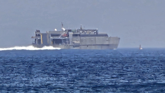 포항 앞바다 나타난 美 해군 초고속 원정 수송선에 시민들 '깜놀'