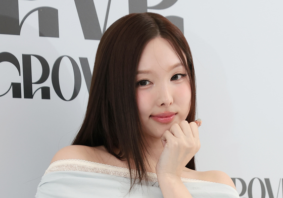 나연, 봄 향기 가득