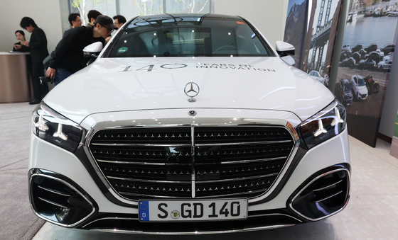 서울 찾은 벤츠 특허 140주년 기념 차량