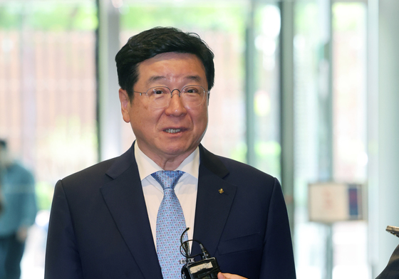 답변하는 이찬희 삼성 준감위원장