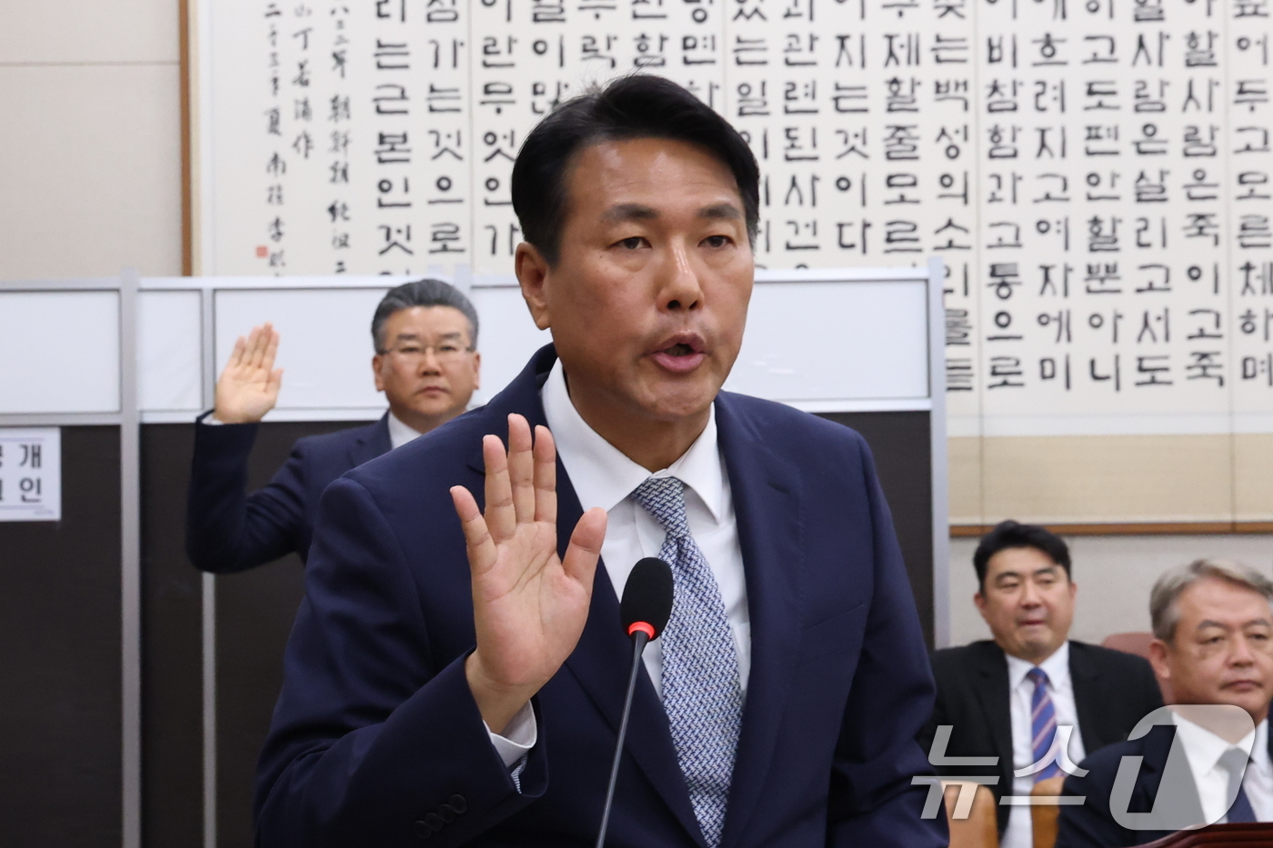 (서울=뉴스1) 이승배 기자 = 김태효 전 국가안보실 제1차장이 21일 서울 여의도 국회에서 열린 윤석열 정권 정치검찰 조작기소 의혹 사건 진상규명 국정조사특별위원회 서해 공무원 …