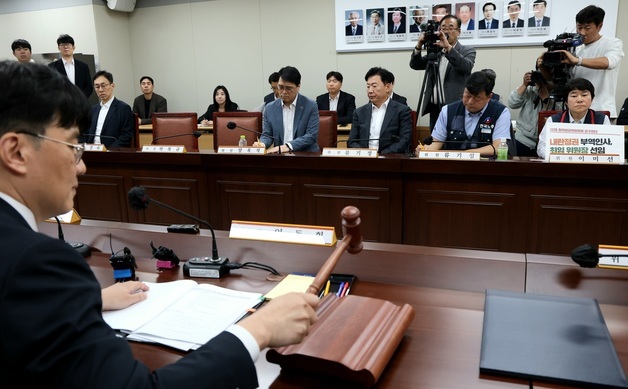 최저임금 논의 시작…편의점 점주들 "업종 구분 적용 해달라"