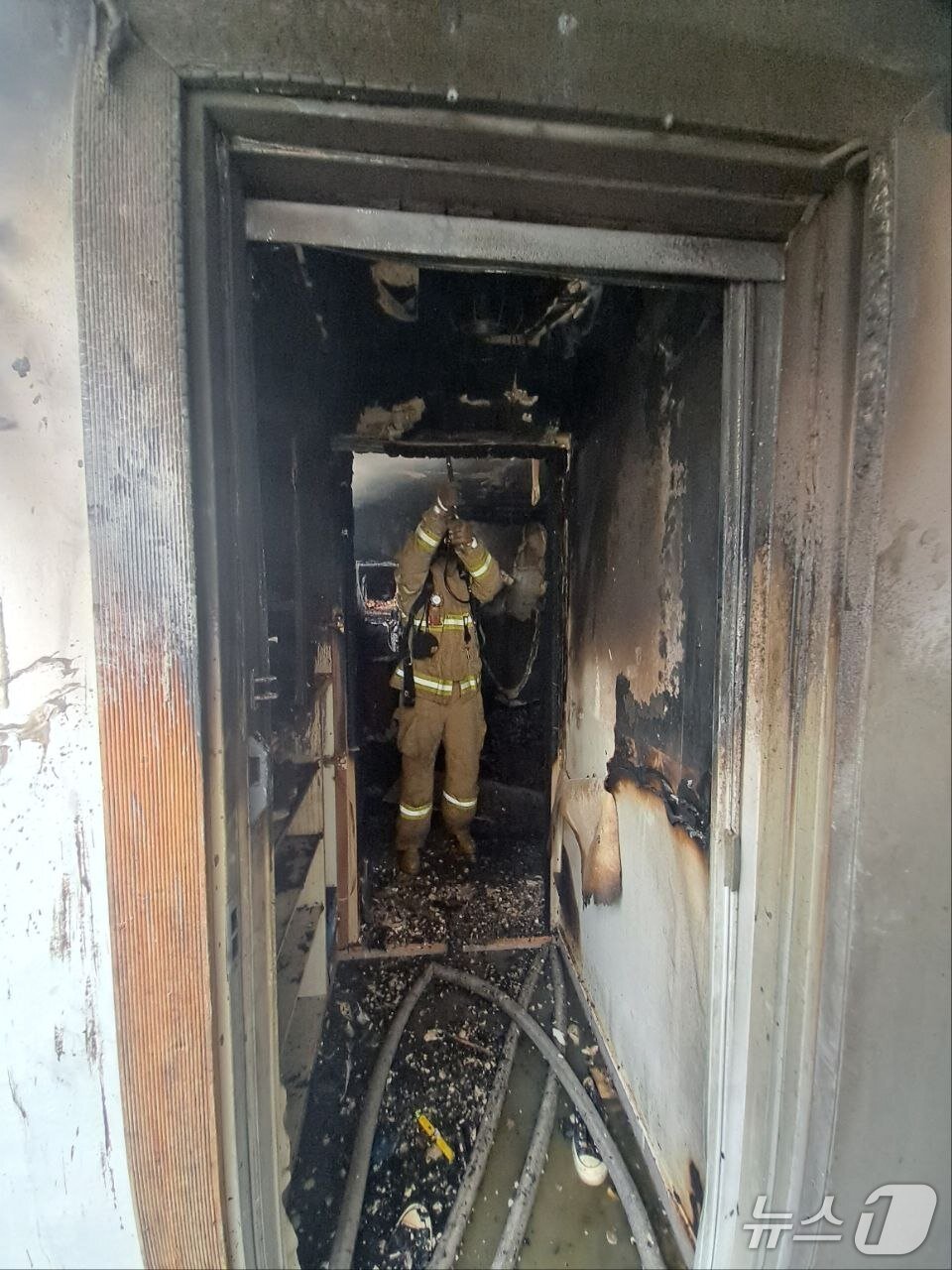 본문 이미지 - 화재 현장. (경기도소방재난본부 제공. 재판매 및 DB 금지) 2026.4.21/뉴스1