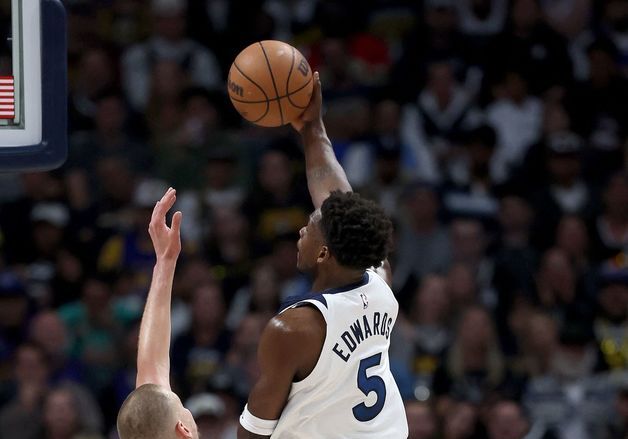 NBA 미네소타, 19점 차 열세 뒤집고 덴버에 역전승…'PO 1승1패'