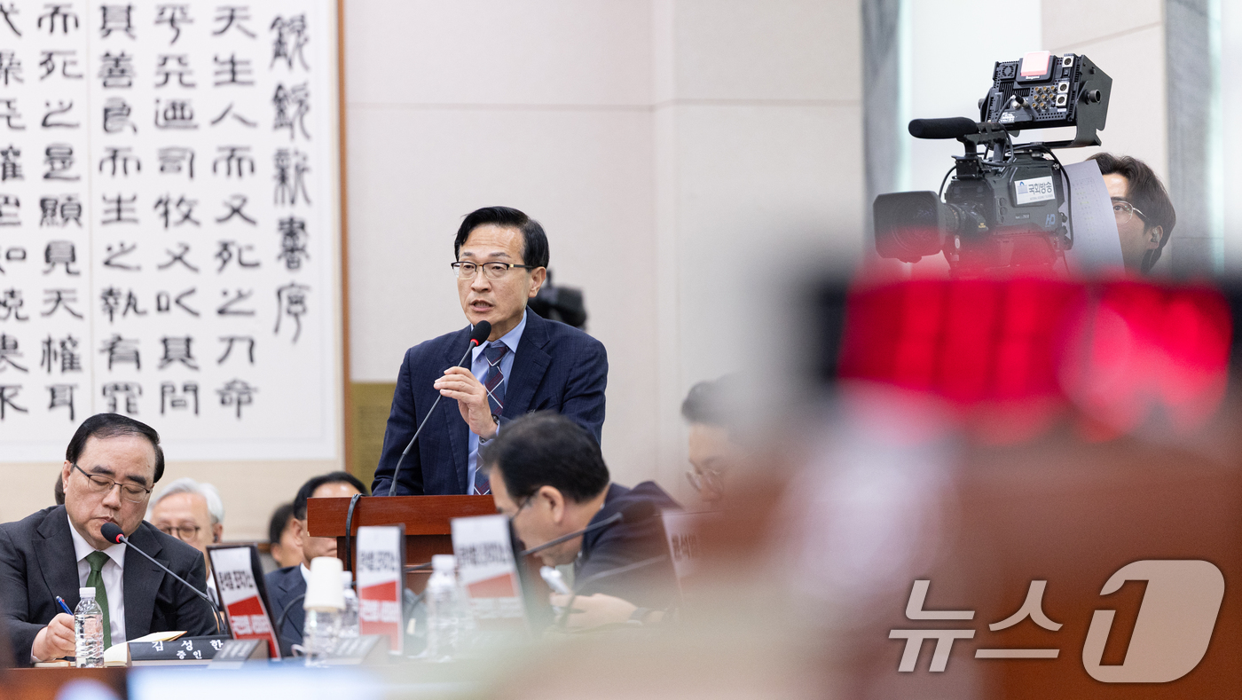 (서울=뉴스1) 이승배 기자 = 21일 서울 여의도 국회에서 열린 윤석열 정권 정치검찰 조작기소 의혹 사건 진상규명 국정조사특별위원회 서해 공무원 피격·통계조작·‘윤석열 명예훼손’ …
