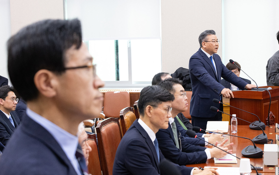 답변하는 유병호 감사원 감사위원