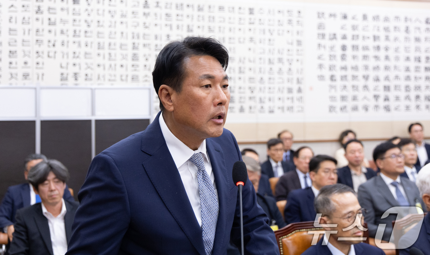 (서울=뉴스1) 이승배 기자 = 21일 서울 여의도 국회에서 열린 윤석열 정권 정치검찰 조작기소 의혹 사건 진상규명 국정조사특별위원회 서해 공무원 피격·통계조작·‘윤석열 명예훼손’ …