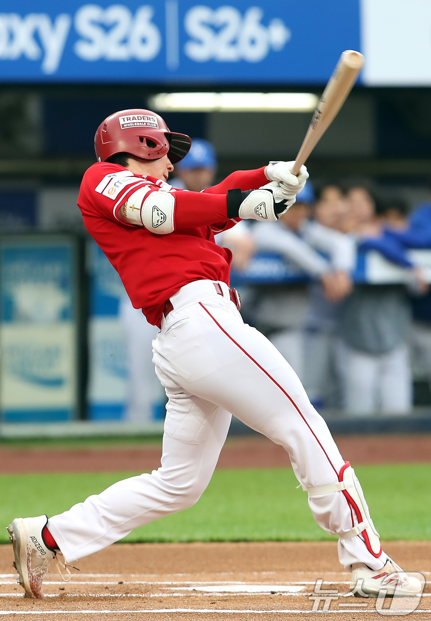 (대구=뉴스1) 공정식 기자 = 21일 오후 대구 삼성라이온즈파크에서 열린 프로야구 '2026 신한 SOL KBO리그' SSG 랜더스와 삼성 라이온즈의 경기, 1회초 SSG 선두타 …