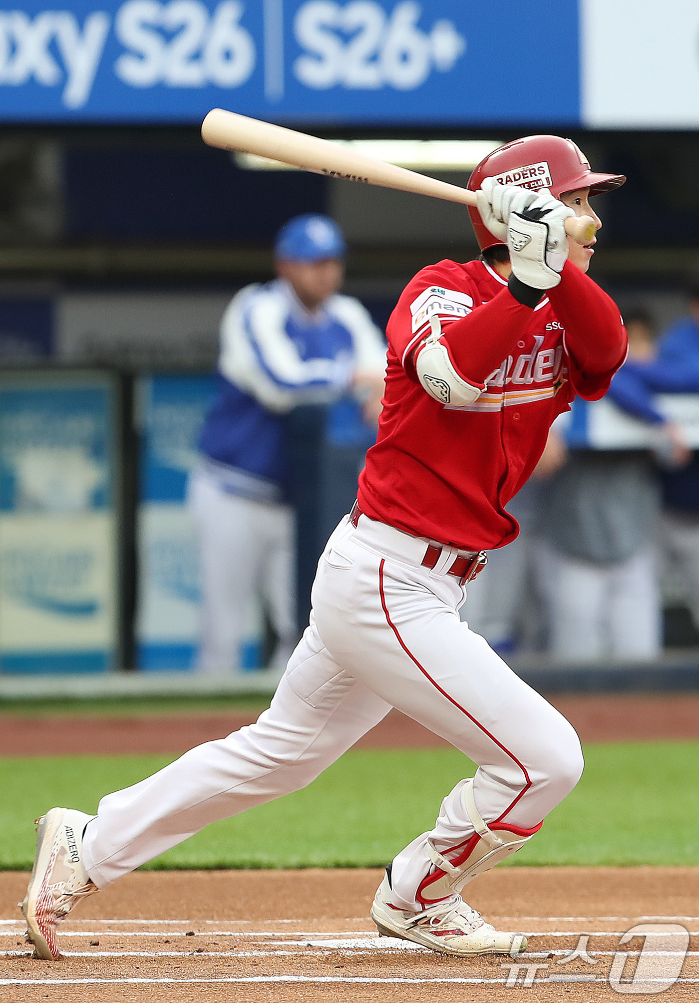 (대구=뉴스1) 공정식 기자 = 21일 오후 대구 삼성라이온즈파크에서 열린 프로야구 '2026 신한 SOL KBO리그' SSG 랜더스와 삼성 라이온즈의 경기, 1회초 SSG 선두타 …