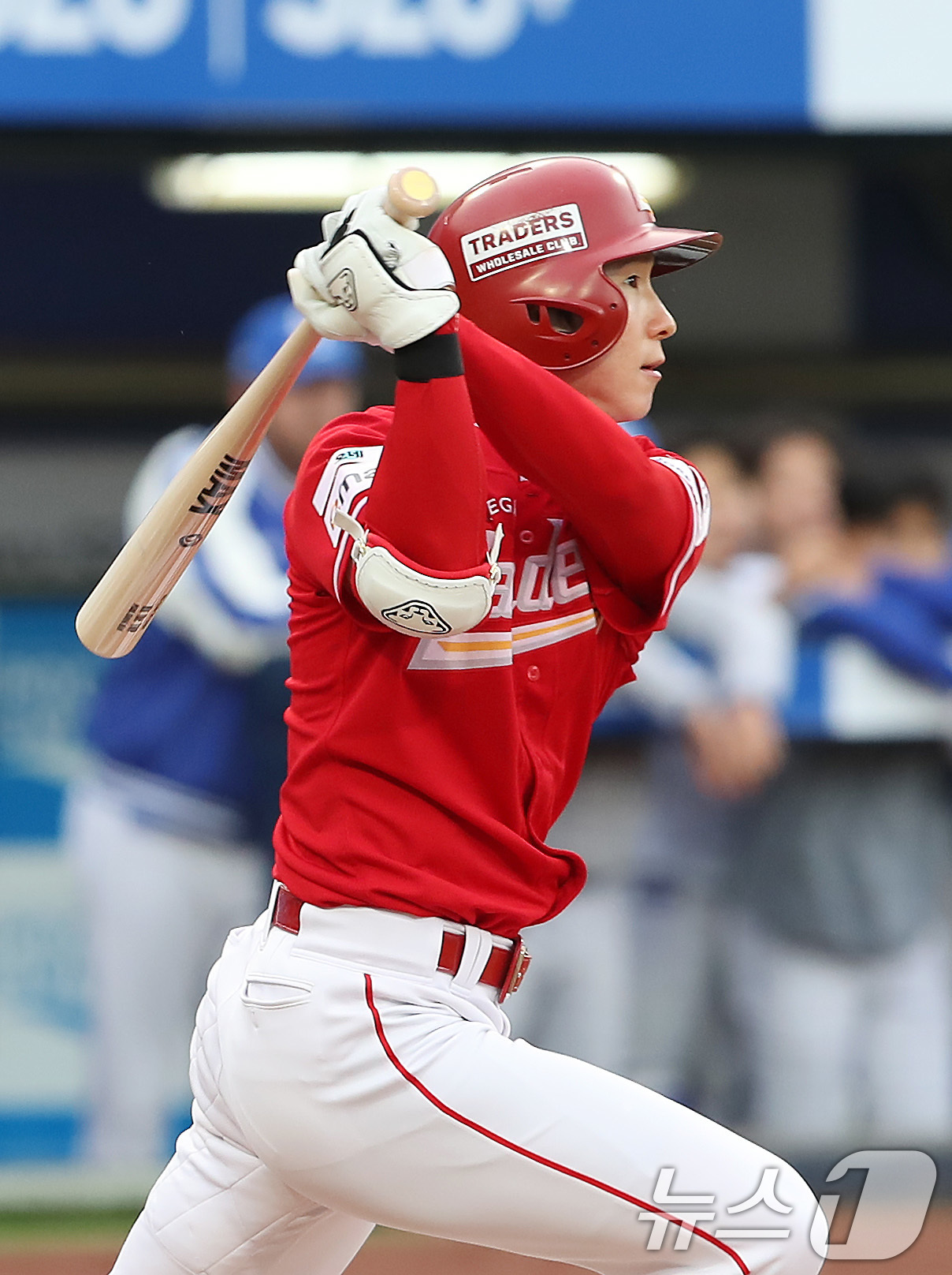 (대구=뉴스1) 공정식 기자 = 21일 오후 대구 삼성라이온즈파크에서 열린 프로야구 '2026 신한 SOL KBO리그' SSG 랜더스와 삼성 라이온즈의 경기, 1회초 SSG 선두타 …