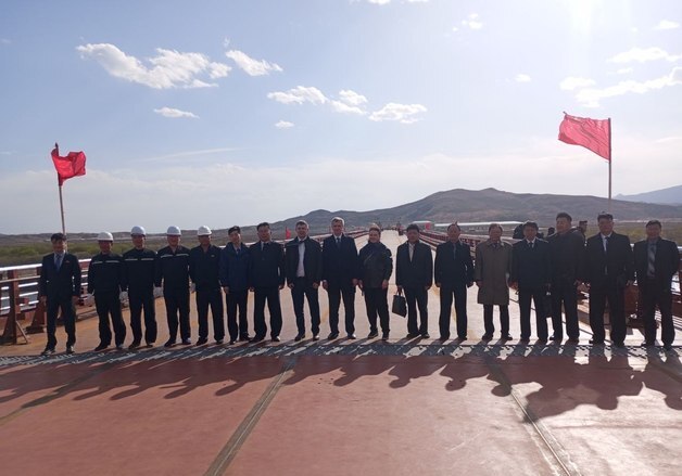 북러 잇는 '두만강 자동차다리' 연결식…"6월 19일 완공"